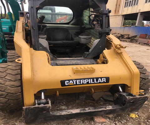 Höchstleistung 55 kW Gebrauchtlader CAT272C mit Maschinengewicht 16000 16100 kg