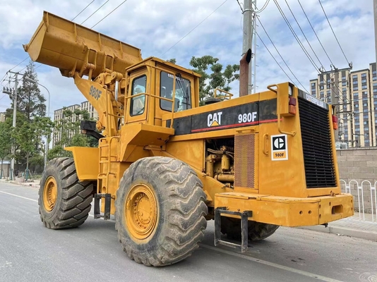 6 Tonnen Nennlast CAT980F Gebrauchtradlader mit anderer Hydraulikpumpe und in gutem Zustand