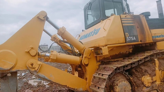 Gebrauchtes Komatsu D375A Bulldozer in gutem Zustand