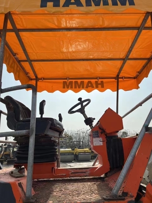 18000 KG Vibrationswalze HD110 HD128 HD138 HD90 Modelle aus Deutschland in Shanghai verwendet