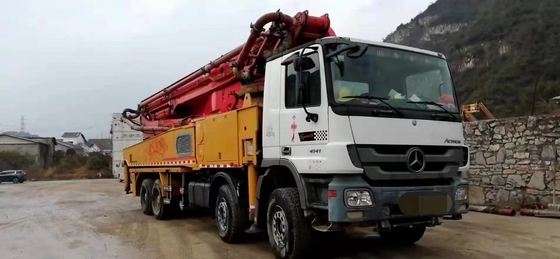 37M Betonpumpen mit Benzz Vol Chassis HOWO Kipper Truck 25t 40t 6x4 8x4 Typ