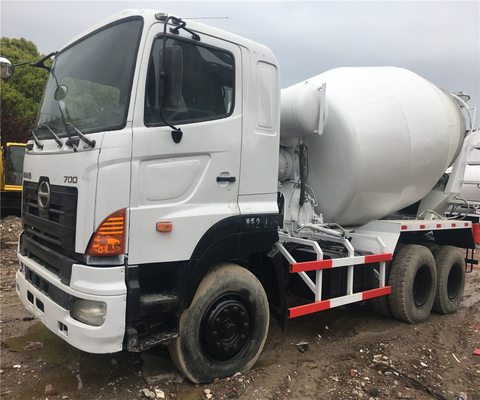 Gebrauchtes HINO 700 Betonmischfahrzeug mit 24120*9940*17190mm Umrissgröße zu erschwinglichen Preisen