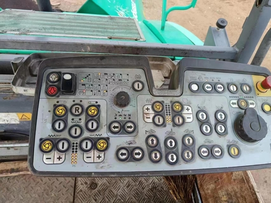 Gebrauchtes Asphaltpflaster VOGEL Super 1800-2L 1800-3L 1880L 2100-3L 2100-2L 2500 Modell volv 8820