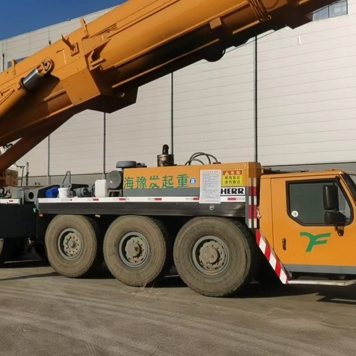 150000 kg Gewicht Liebherr LTM1300 Geländekran Tadano TG-1000E 100T 50T Mobilkran