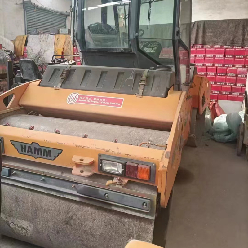 Gebrauchte Straßenwalze HM HD90 Vibrationswalze mit starker Energie und guten Arbeitsbedingungen